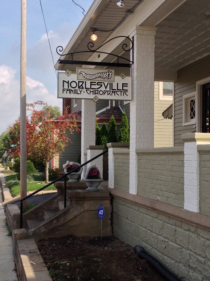 noblesville family chiropractic sign